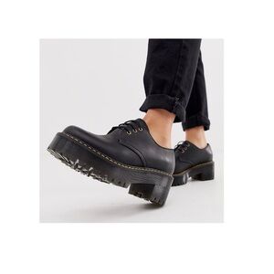 Dr. Martens Shriver Low Wyoming leather chunky lace shoes